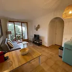 Tramontana -apartamento Con Piscina Junto La Playa Apartament *