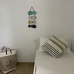 Tramontana -apartamento Con Piscina Junto La Playa Apartament *